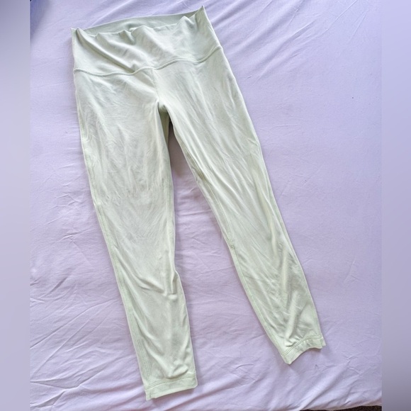 Lululemon Align HR Pant 25”- size 10 creamy mint - Picture 3 of 7